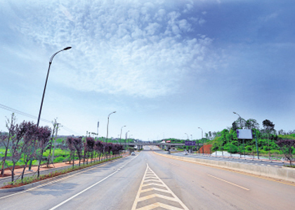 黄金大道（S207南延线空港城段）道路工程